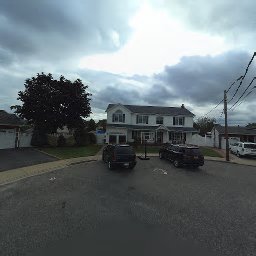 2 OLIVE CT, BETHPAGE, NY 11714