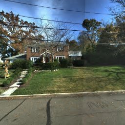 2 SHORE RD, MANHASSET, NY 11030