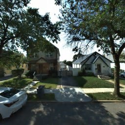 17448 PIDGEON MEADOW RD, FRESH MEADOWS, NY 11365